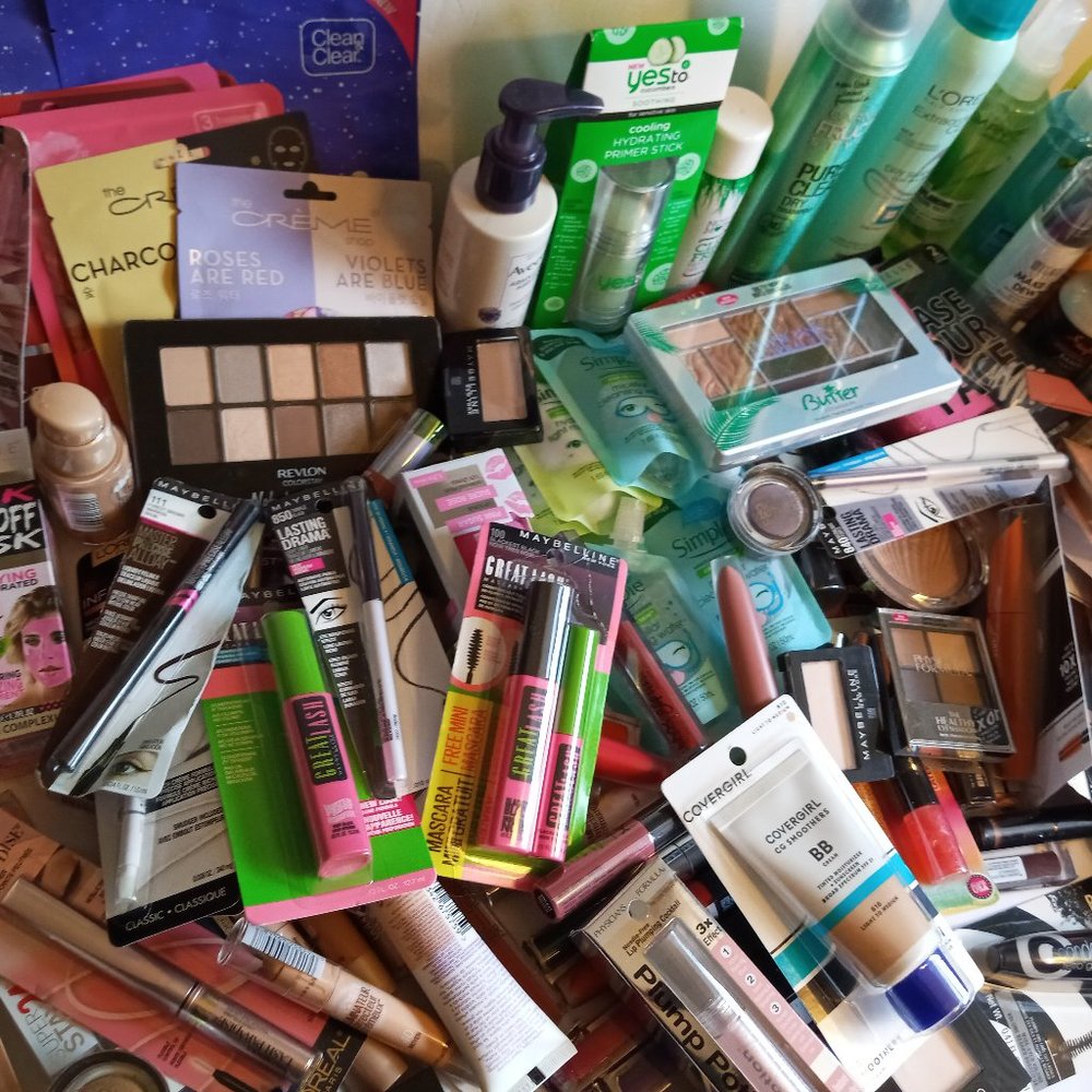 Mystery Beauty Box! 28-30 Products In Each Box NEW